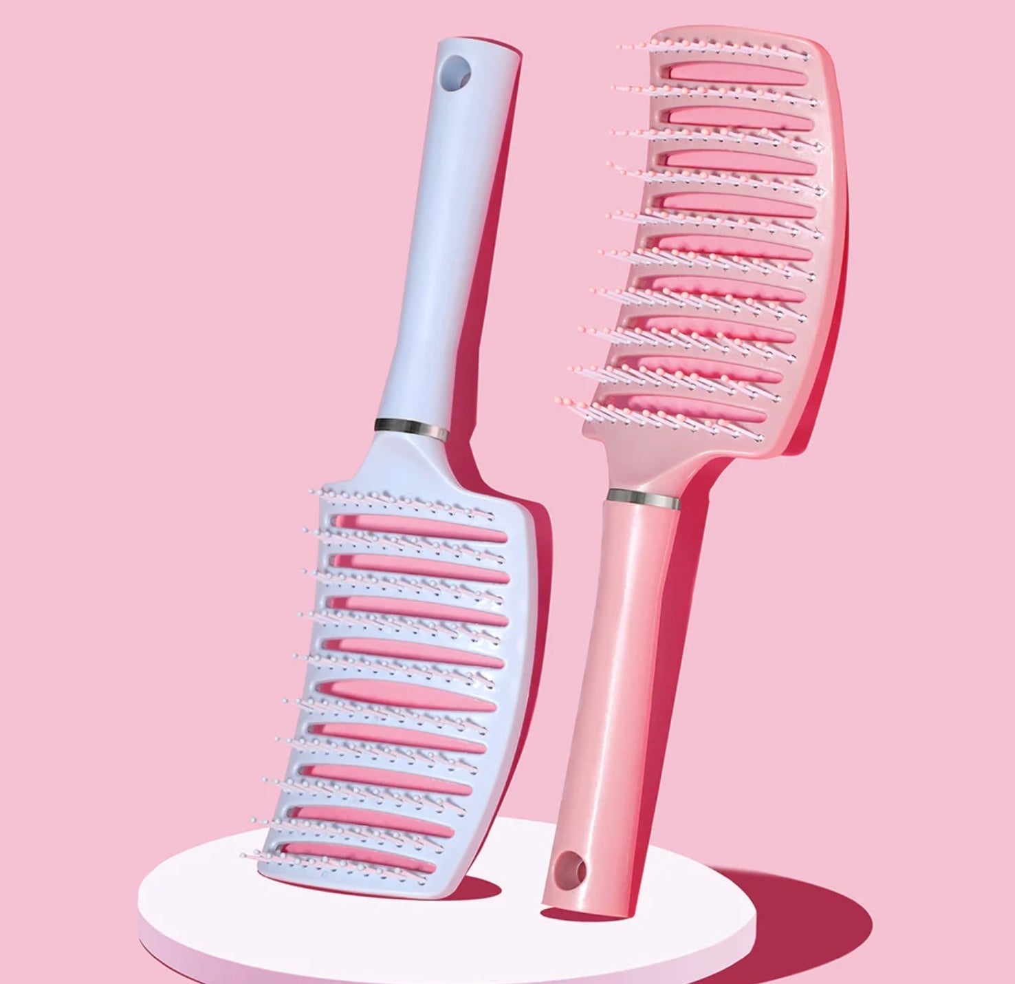 curved detangled comb